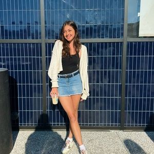 Meet your Posher, Eva